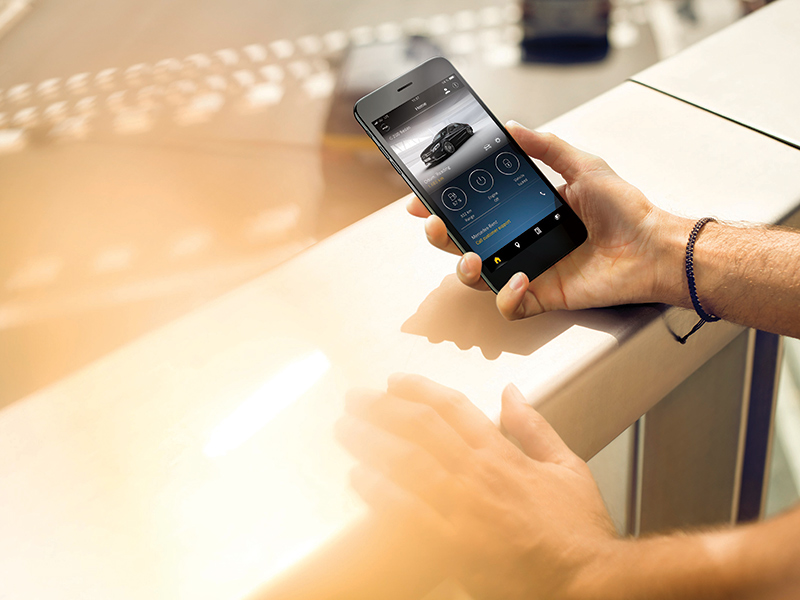 مرسيدس-بنز تسرّع عجلة الحلول الرقمية من خلال نظام “Mercedes me connect”